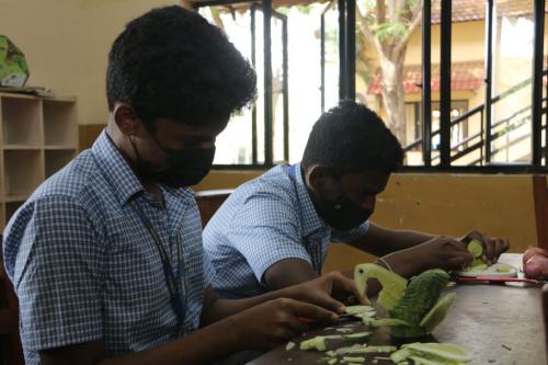VEGETABLE CARVING COMPETITION (2)